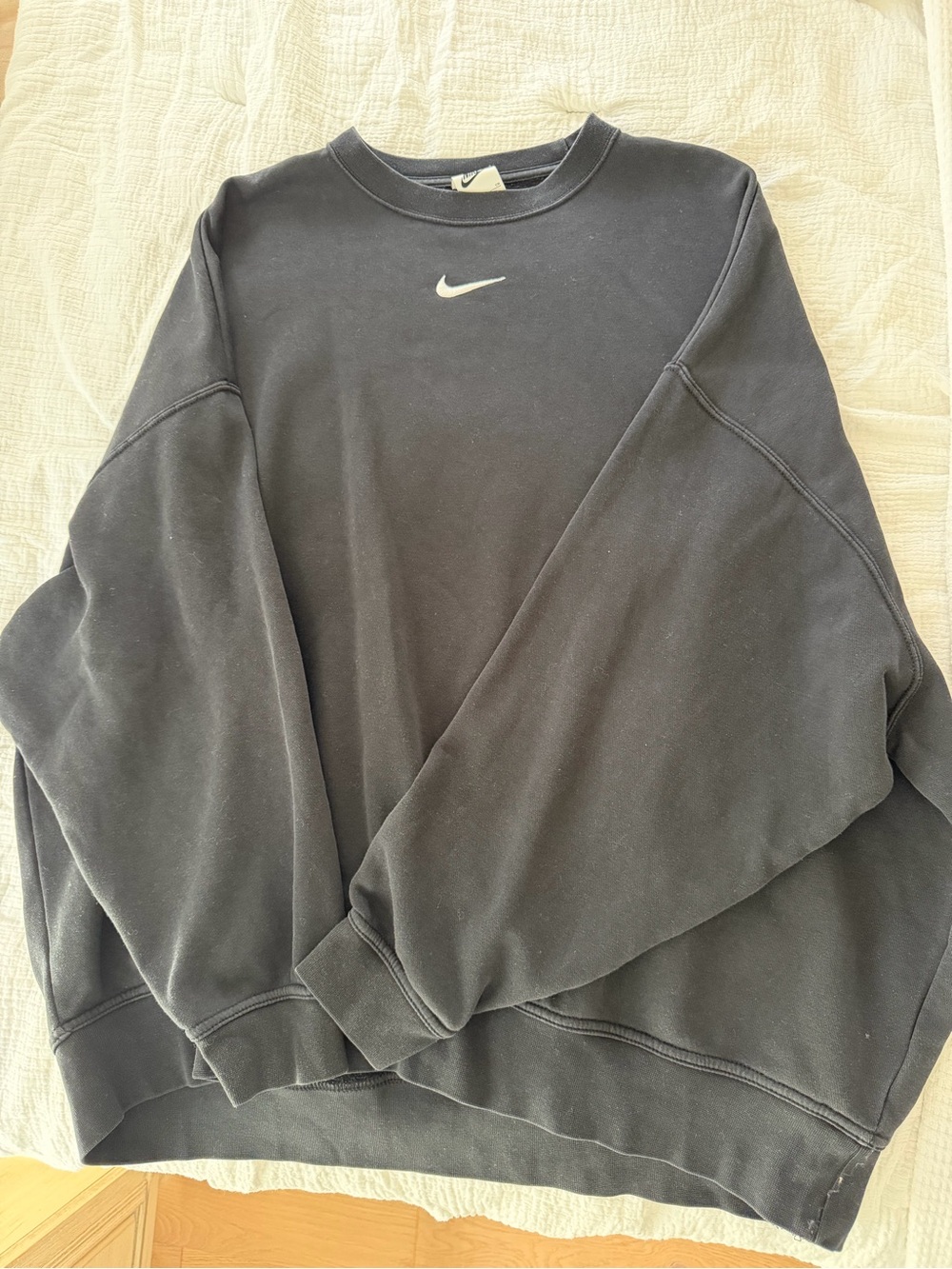 Nike Oversized Black Crewneck Sweatshirt